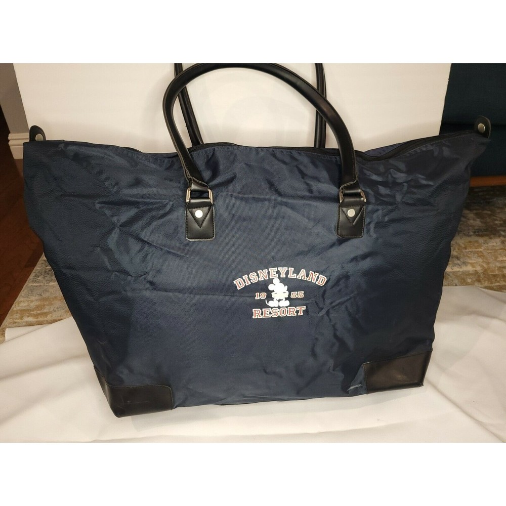 DISNEYLAND Resort Duffle Overnight Bag Navy Blue Vinyl Zip-up‎